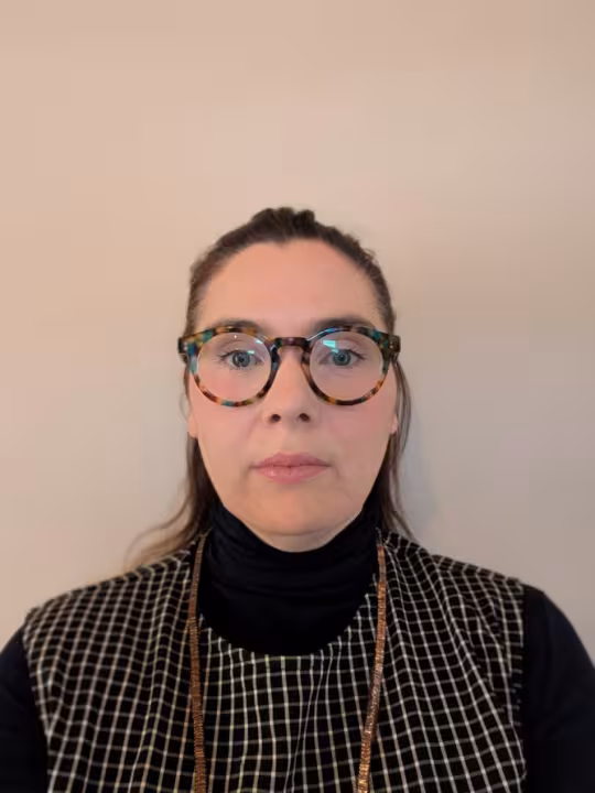 Dr Ruth Dryden